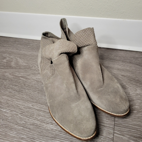 Seychelles Booties - Picture 6 of 8